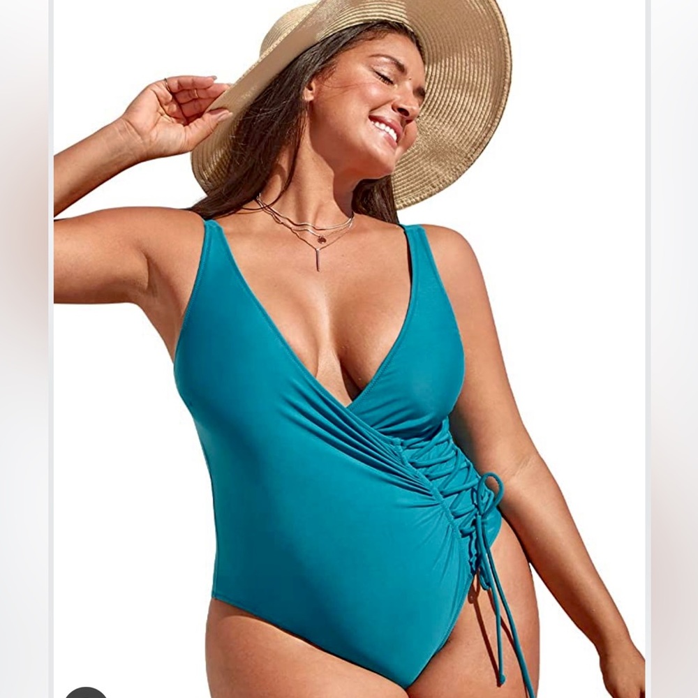 Cupshe women’s one piece swimsuit size OX (14 W)
Side lace up. Teal. New